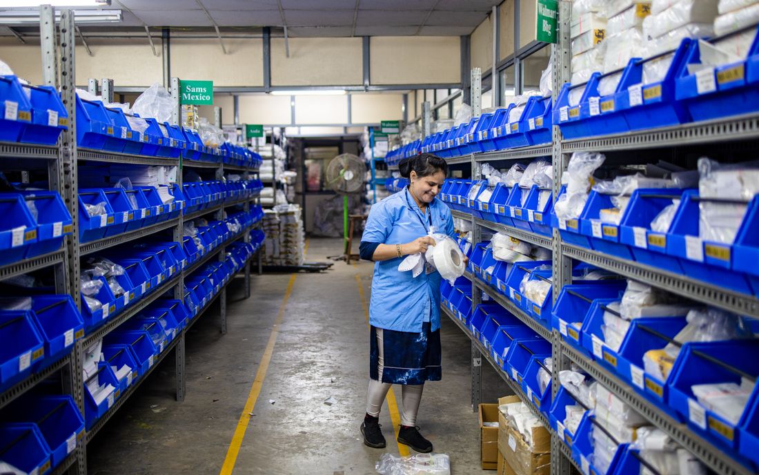 A paperless warehouse: moving to digital step by step
